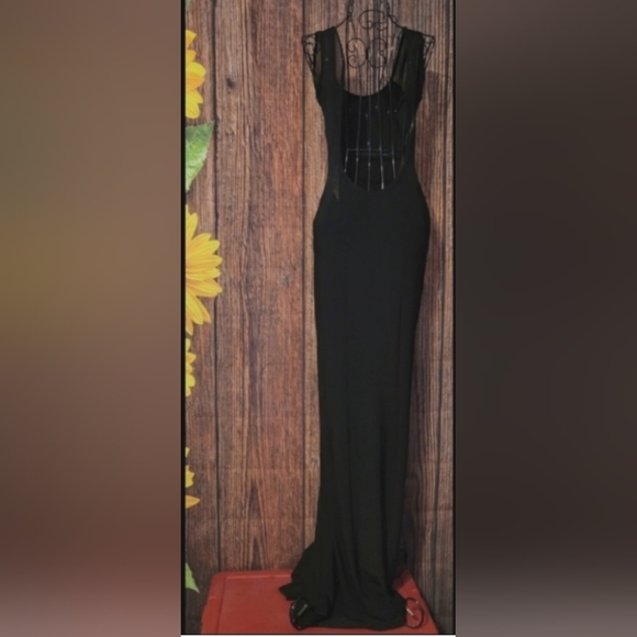 Hottie Floor-Sweeping Backless Dress - Picture 3 of 12
